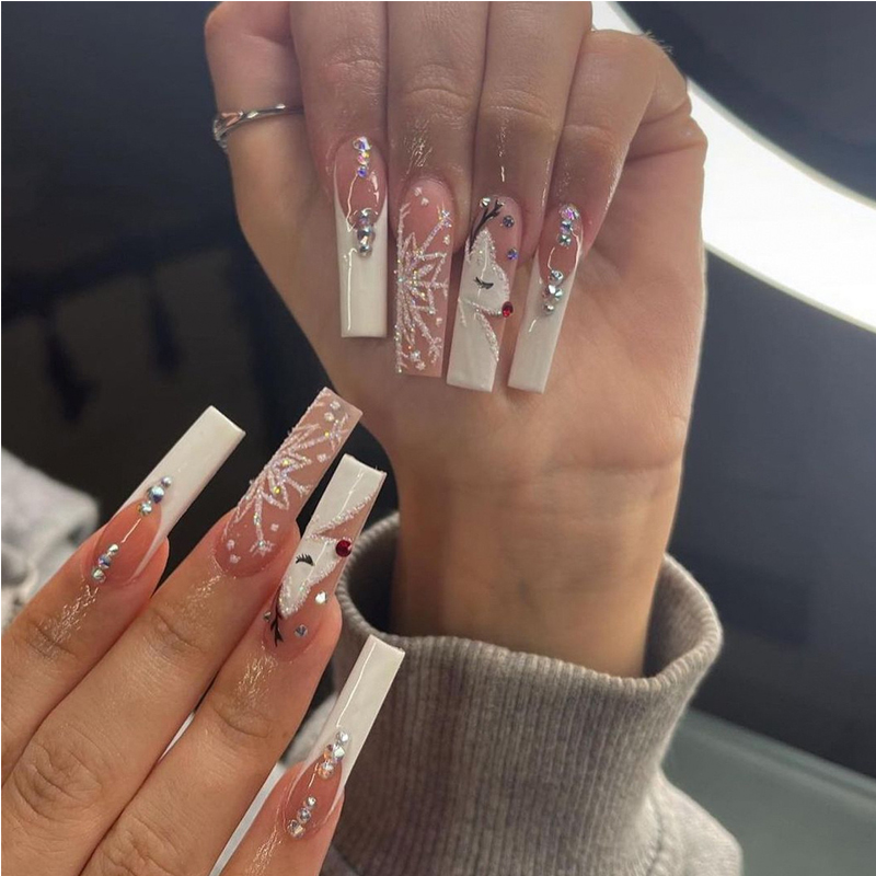 24 PCS Diamond Deer Snowflake Nail Art, Long Length Long Water Pipe Fake Nails,Square Head Nail Tips False Nail