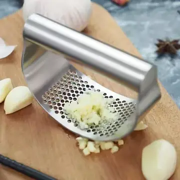 1PC 430 Stainless Steel Garlic Press, Ring-Style Garlic Masher, Multi-Functional Crusher for Home Use