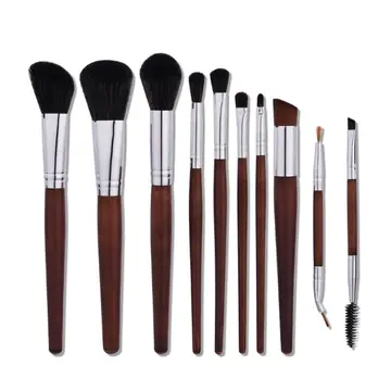 10 makeup brushes