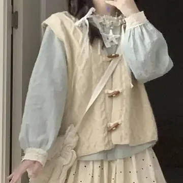 Milk Style Wear Horn Button Vest Lace Collar