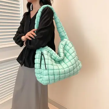 Women's Fashion Shoulder Crossbody Large Capacity Handbag Pleated Cloud Bag