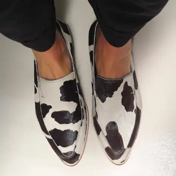 Women's Pointed Toe Shallow Mouth Cows Pattern Large Size Casual Shoes