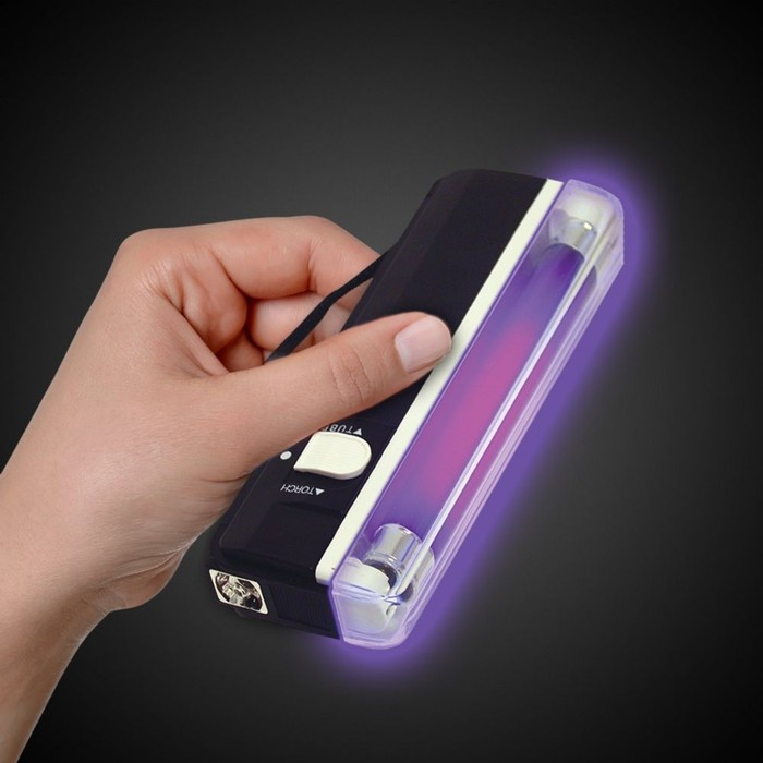 BatterY-Operated Black Light
