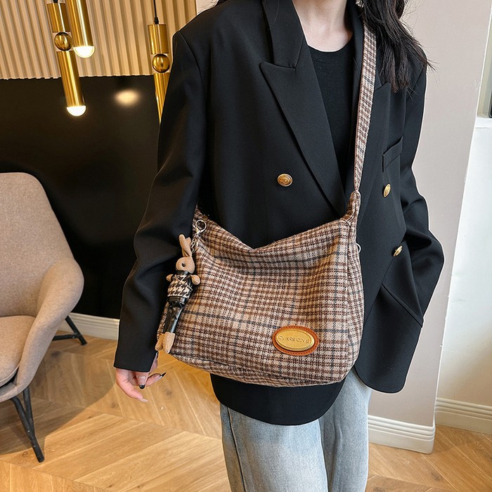 Autumn And Winter Large Capacity Woolen Bag For Women