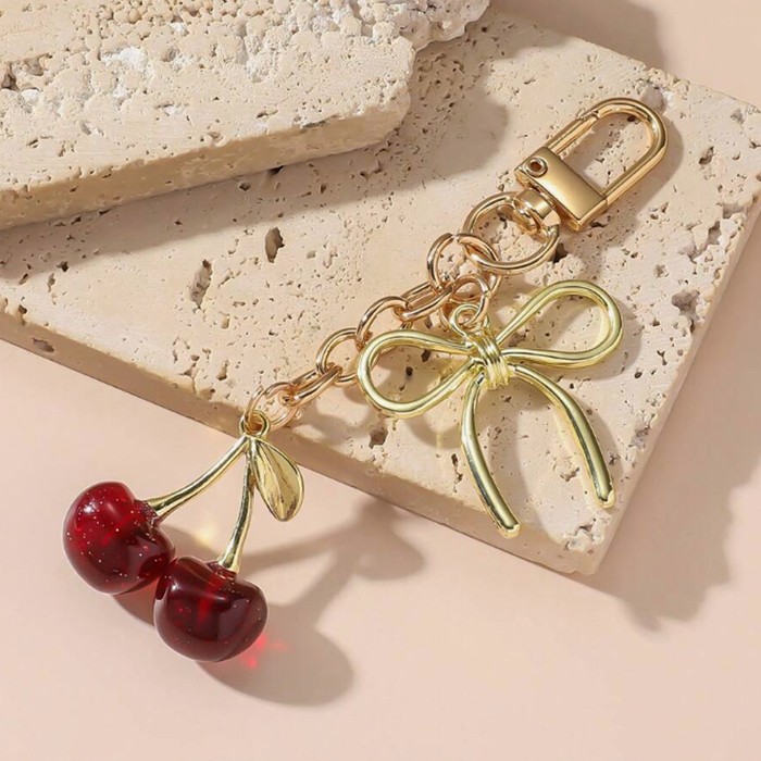 Exquisite Three-dimensional Fruit New Shiny Simulation Cherry Pendant Keychain