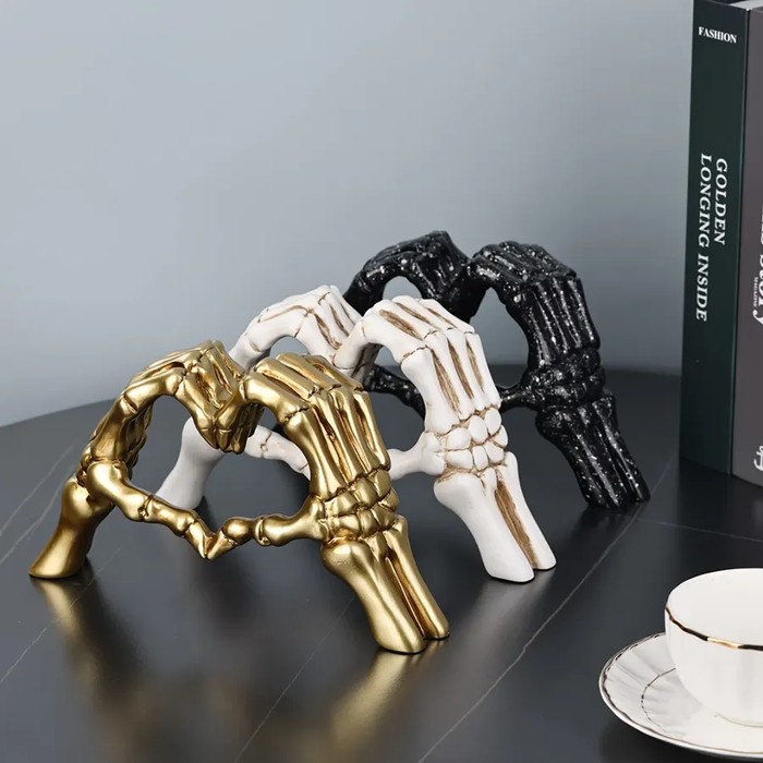 Skull Finger Heart Statue Cute Desk Decor
